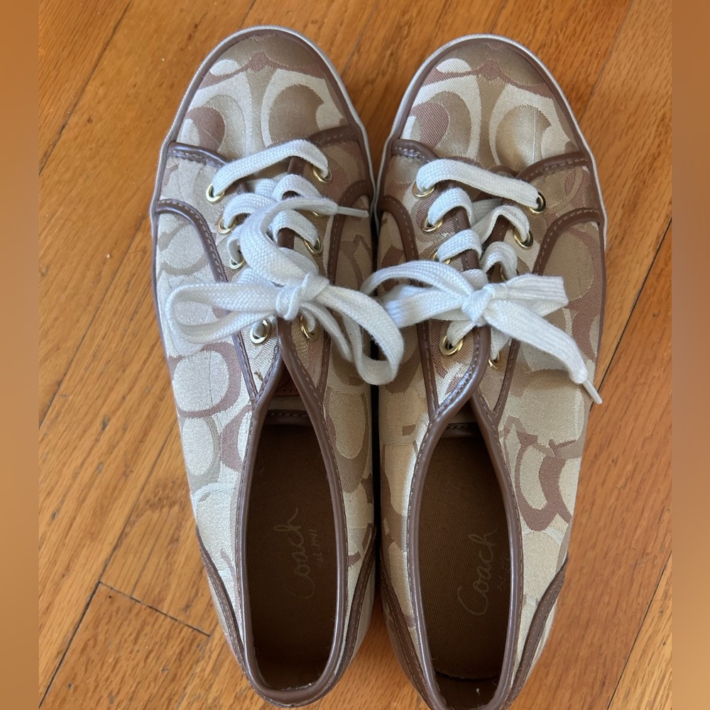Coach Women’s Tan and White Sneakers